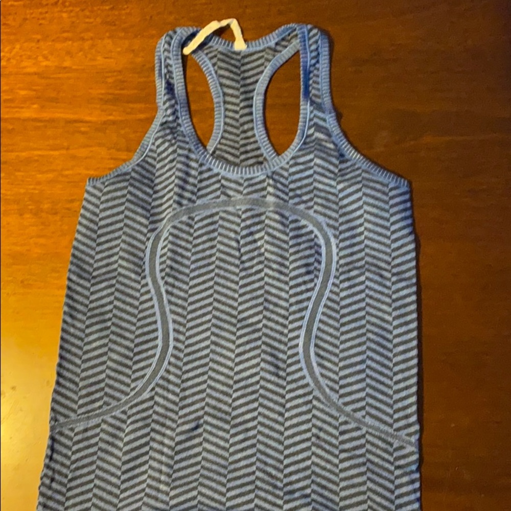 Lululemon workout tank